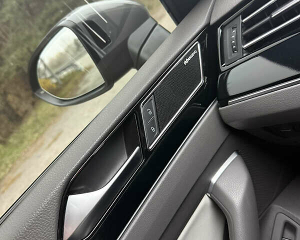 Серый Фольксваген Arteon, объемом двигателя 2 л и пробегом 142 тыс. км за 25900 $, фото 40 на Automoto.ua