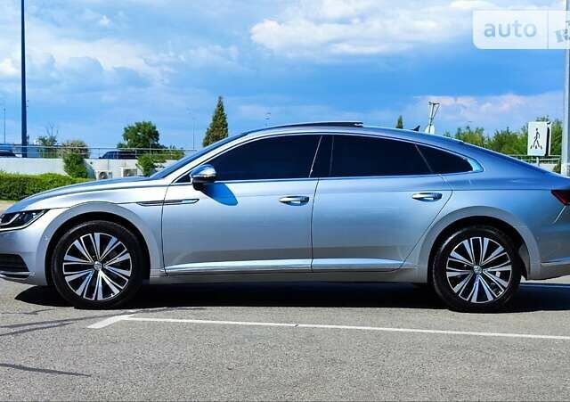 Серый Фольксваген Arteon, объемом двигателя 2 л и пробегом 117 тыс. км за 29990 $, фото 4 на Automoto.ua