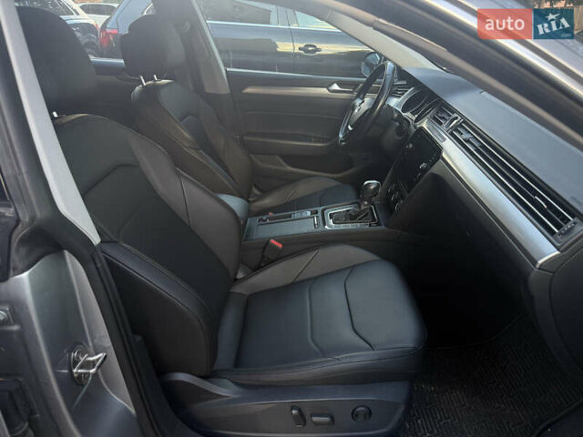 Серый Фольксваген Arteon, объемом двигателя 1.98 л и пробегом 44 тыс. км за 19000 $, фото 22 на Automoto.ua