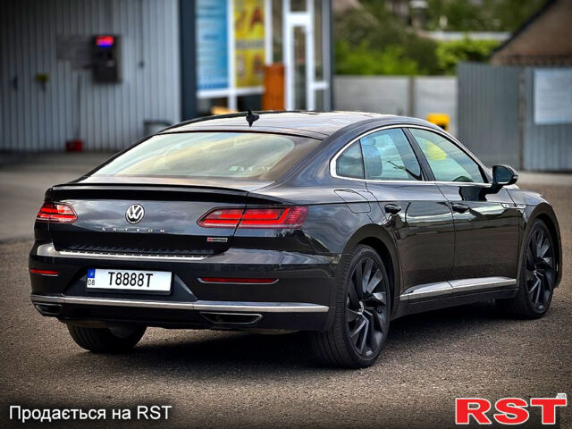 Серый Фольксваген Arteon, объемом двигателя 2 л и пробегом 40 тыс. км за 24500 $, фото 5 на Automoto.ua