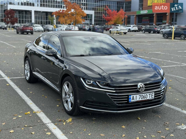 Серый Фольксваген Arteon, объемом двигателя 1.97 л и пробегом 73 тыс. км за 33200 $, фото 7 на Automoto.ua