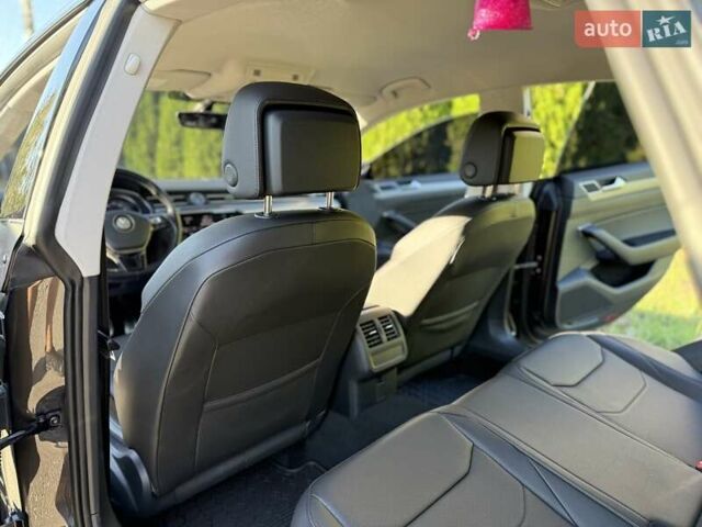 Сірий Фольксваген Arteon, об'ємом двигуна 1.98 л та пробігом 97 тис. км за 25500 $, фото 19 на Automoto.ua