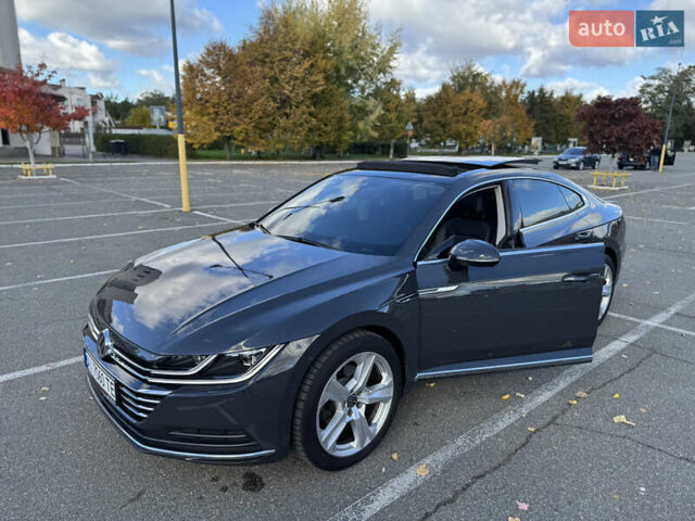 Серый Фольксваген Arteon, объемом двигателя 1.97 л и пробегом 73 тыс. км за 33200 $, фото 83 на Automoto.ua