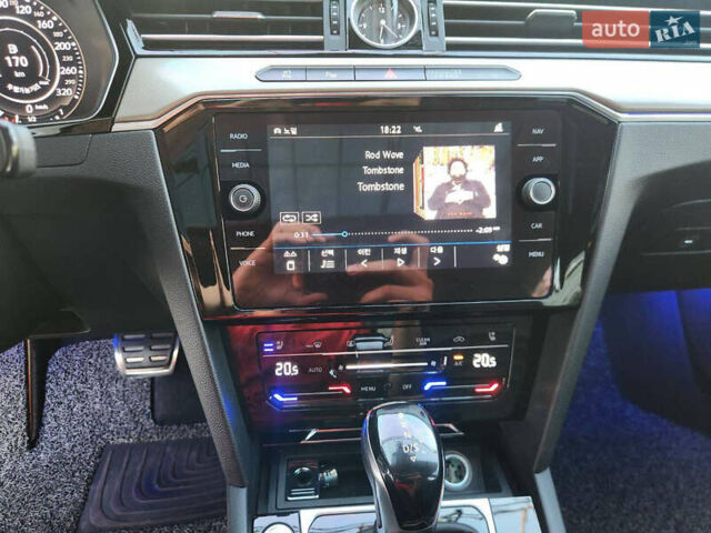 Сірий Фольксваген Arteon, об'ємом двигуна 2 л та пробігом 117 тис. км за 31500 $, фото 23 на Automoto.ua