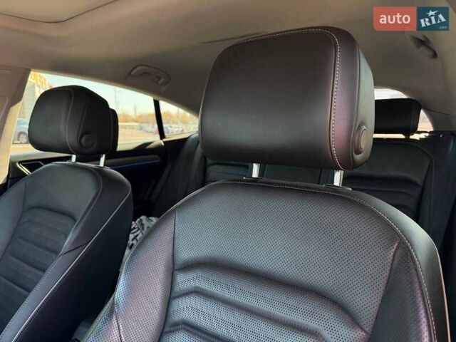 Фольксваген Arteon 2019 в Кривом Роге на Automoto.ua Серый Фольксваген Arteon, объемом двигателя 2 л и пробегом 123 тыс. км за 27800 $, фото 43 на Automoto.ua
