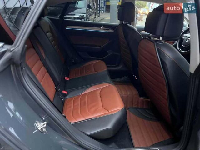 Серый Фольксваген Arteon, объемом двигателя 1.97 л и пробегом 28 тыс. км за 31900 $, фото 53 на Automoto.ua