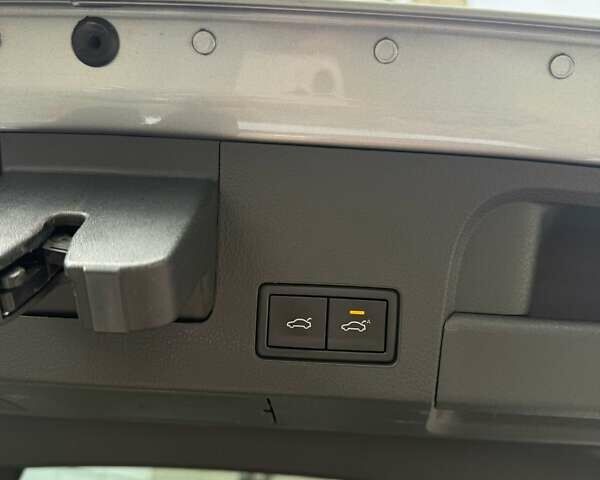 Серый Фольксваген Arteon, объемом двигателя 2 л и пробегом 39 тыс. км за 30000 $, фото 22 на Automoto.ua