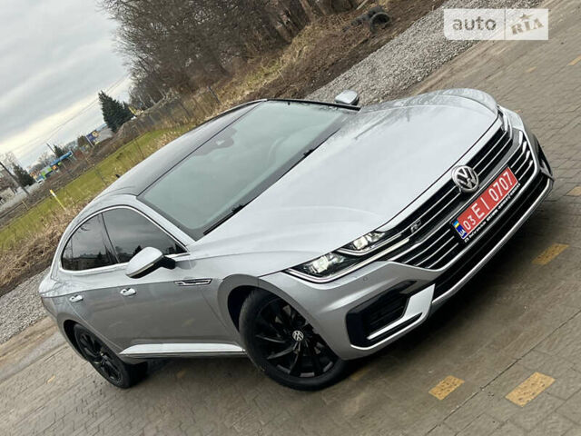 Серый Фольксваген Arteon, объемом двигателя 2 л и пробегом 158 тыс. км за 28499 $, фото 1 на Automoto.ua