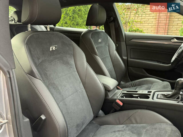 Серый Фольксваген Arteon, объемом двигателя 2 л и пробегом 54 тыс. км за 27500 $, фото 30 на Automoto.ua