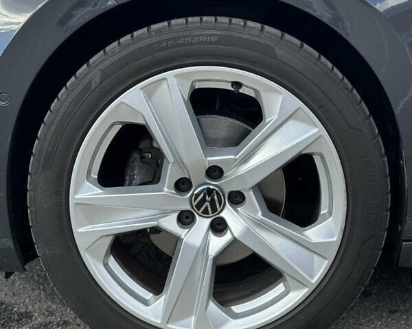 Серый Фольксваген Arteon, объемом двигателя 1.97 л и пробегом 73 тыс. км за 33200 $, фото 15 на Automoto.ua