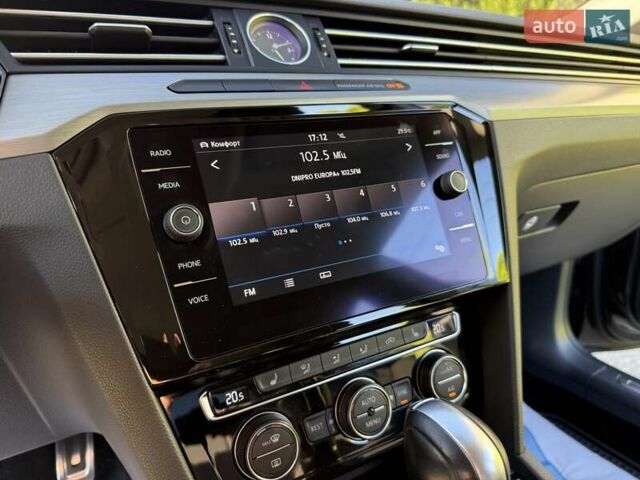 Сірий Фольксваген Arteon, об'ємом двигуна 1.98 л та пробігом 97 тис. км за 25500 $, фото 18 на Automoto.ua