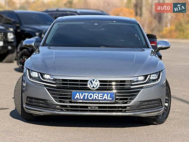 Фольксваген Arteon 2019 в Кривом Роге на Automoto.ua Серый Фольксваген Arteon, объемом двигателя 2 л и пробегом 123 тыс. км за 27800 $, фото 2 на Automoto.ua