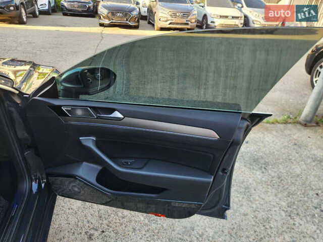 Сірий Фольксваген Arteon, об'ємом двигуна 2 л та пробігом 117 тис. км за 31500 $, фото 10 на Automoto.ua