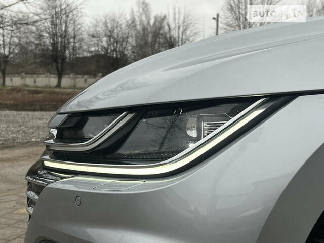 Серый Фольксваген Arteon, объемом двигателя 2 л и пробегом 158 тыс. км за 28499 $, фото 48 на Automoto.ua