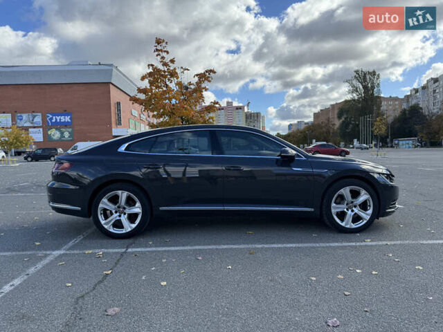 Серый Фольксваген Arteon, объемом двигателя 1.97 л и пробегом 73 тыс. км за 33200 $, фото 65 на Automoto.ua