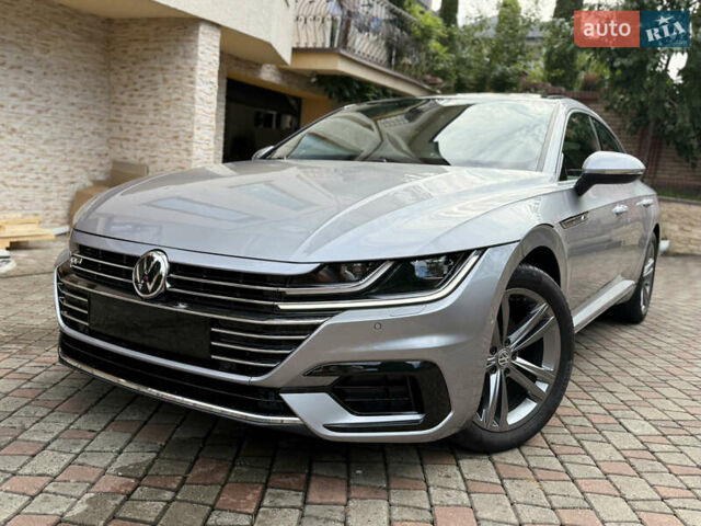 Серый Фольксваген Arteon, объемом двигателя 2 л и пробегом 54 тыс. км за 27500 $, фото 1 на Automoto.ua