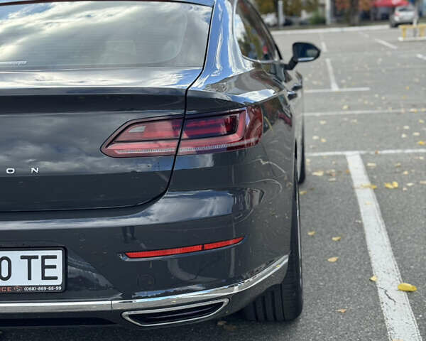 Серый Фольксваген Arteon, объемом двигателя 1.97 л и пробегом 73 тыс. км за 33200 $, фото 10 на Automoto.ua