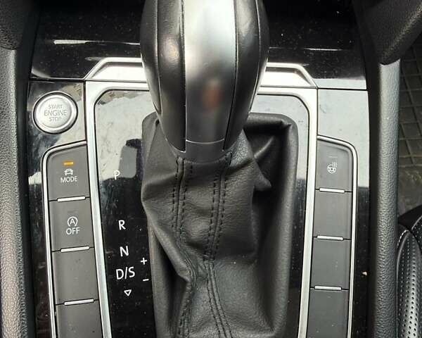 Серый Фольксваген Arteon, объемом двигателя 2 л и пробегом 39 тыс. км за 30000 $, фото 17 на Automoto.ua