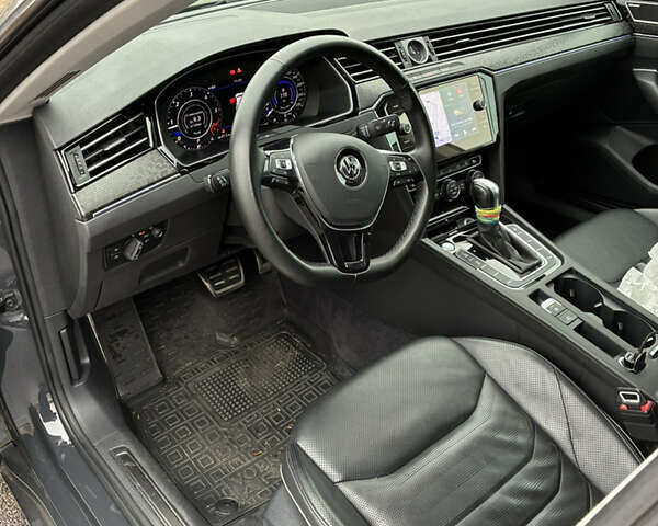 Серый Фольксваген Arteon, объемом двигателя 2 л и пробегом 162 тыс. км за 30000 $, фото 7 на Automoto.ua