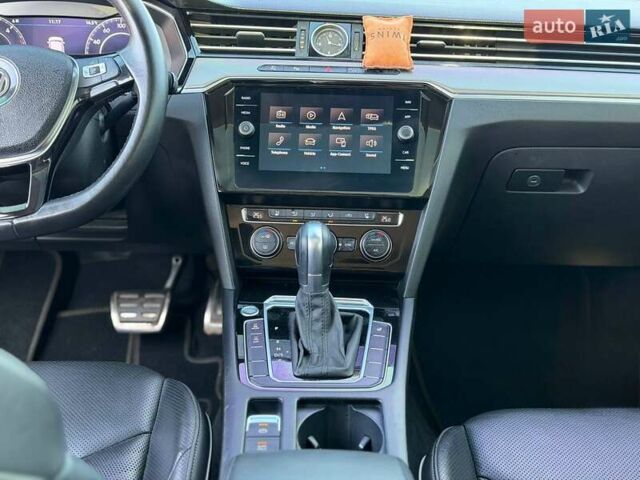 Фольксваген Arteon 2019 в Кривом Роге на Automoto.ua Серый Фольксваген Arteon, объемом двигателя 2 л и пробегом 123 тыс. км за 27800 $, фото 50 на Automoto.ua