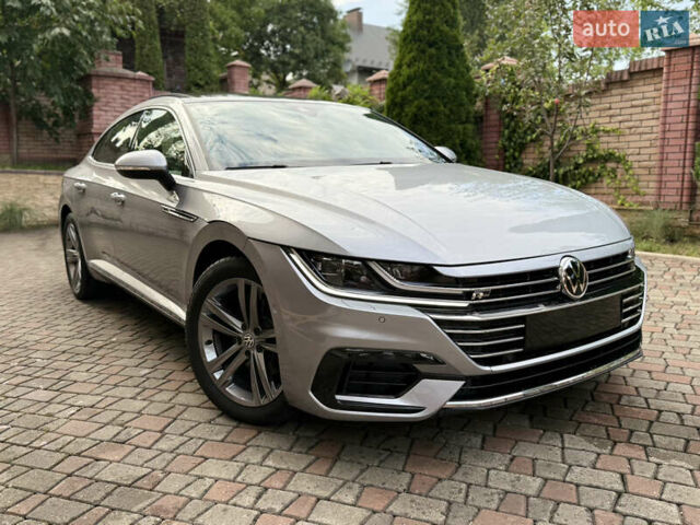 Серый Фольксваген Arteon, объемом двигателя 2 л и пробегом 54 тыс. км за 27500 $, фото 3 на Automoto.ua