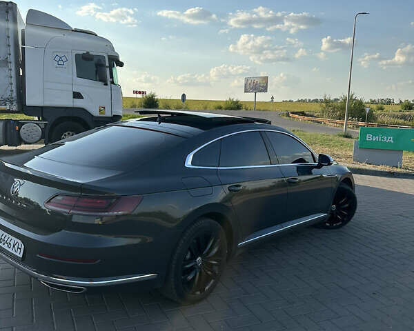 Серый Фольксваген Arteon, объемом двигателя 2 л и пробегом 140 тыс. км за 30000 $, фото 3 на Automoto.ua