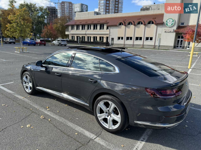 Серый Фольксваген Arteon, объемом двигателя 1.97 л и пробегом 73 тыс. км за 33200 $, фото 78 на Automoto.ua