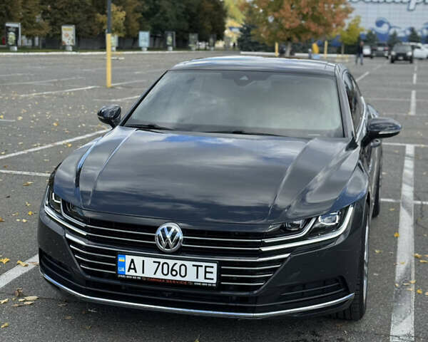 Серый Фольксваген Arteon, объемом двигателя 1.97 л и пробегом 73 тыс. км за 33200 $, фото 1 на Automoto.ua