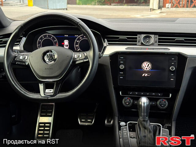 Серый Фольксваген Arteon, объемом двигателя 2 л и пробегом 40 тыс. км за 24500 $, фото 9 на Automoto.ua