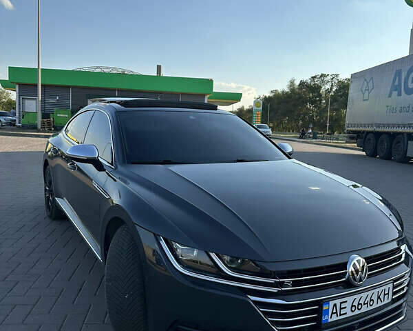 Серый Фольксваген Arteon, объемом двигателя 2 л и пробегом 140 тыс. км за 30000 $, фото 6 на Automoto.ua