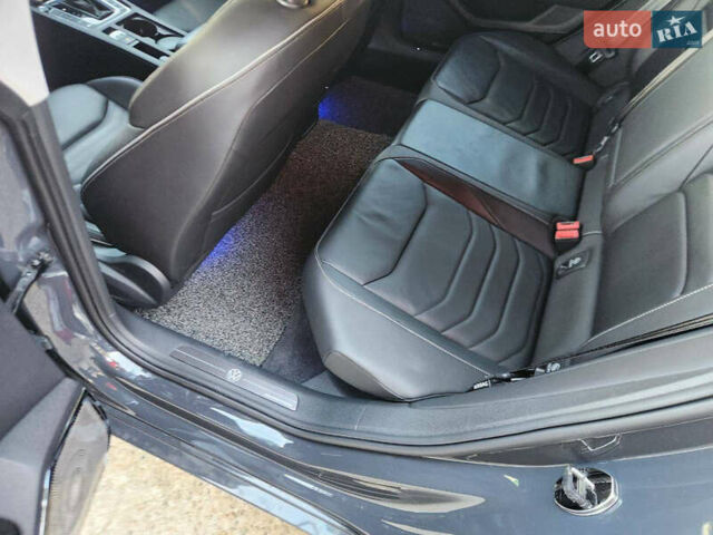 Сірий Фольксваген Arteon, об'ємом двигуна 2 л та пробігом 117 тис. км за 31500 $, фото 15 на Automoto.ua