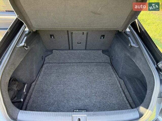 Сірий Фольксваген Arteon, об'ємом двигуна 1.98 л та пробігом 97 тис. км за 25500 $, фото 16 на Automoto.ua