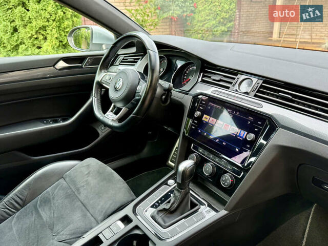 Серый Фольксваген Arteon, объемом двигателя 2 л и пробегом 54 тыс. км за 27500 $, фото 27 на Automoto.ua