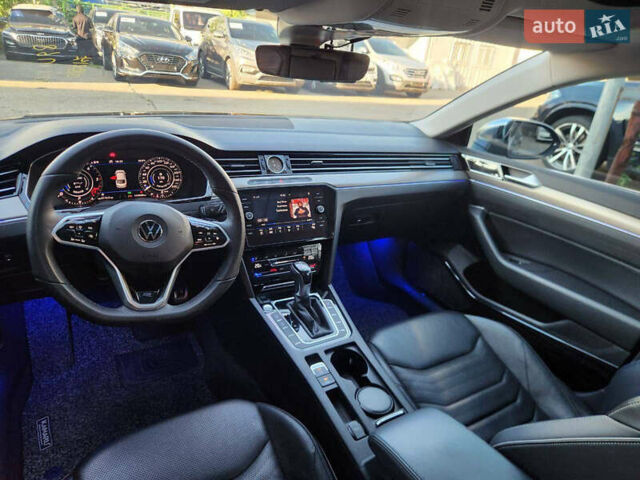 Сірий Фольксваген Arteon, об'ємом двигуна 2 л та пробігом 117 тис. км за 31500 $, фото 16 на Automoto.ua