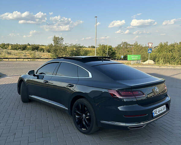 Серый Фольксваген Arteon, объемом двигателя 2 л и пробегом 140 тыс. км за 30000 $, фото 5 на Automoto.ua