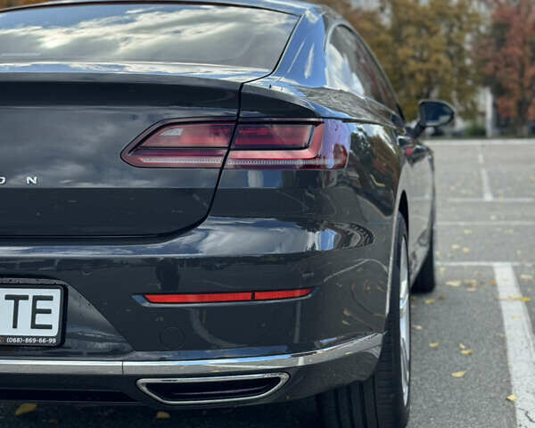 Серый Фольксваген Arteon, объемом двигателя 1.97 л и пробегом 73 тыс. км за 33200 $, фото 9 на Automoto.ua