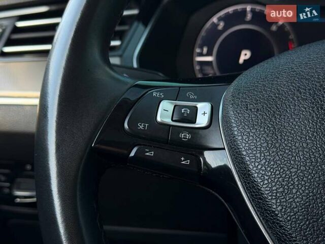 Фольксваген Arteon 2019 в Кривом Роге на Automoto.ua Серый Фольксваген Arteon, объемом двигателя 2 л и пробегом 123 тыс. км за 27800 $, фото 54 на Automoto.ua