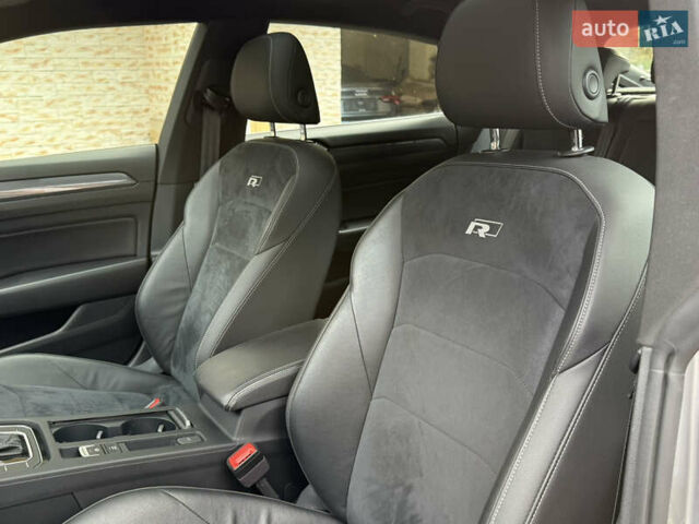 Серый Фольксваген Arteon, объемом двигателя 2 л и пробегом 54 тыс. км за 27500 $, фото 22 на Automoto.ua