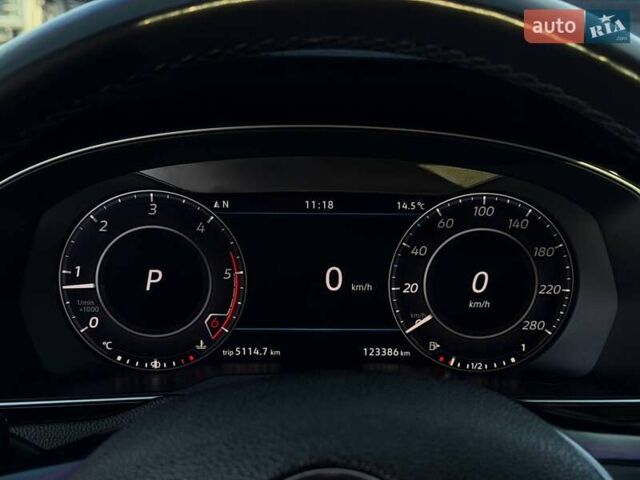 Фольксваген Arteon 2019 в Кривом Роге на Automoto.ua Серый Фольксваген Arteon, объемом двигателя 2 л и пробегом 123 тыс. км за 27800 $, фото 53 на Automoto.ua