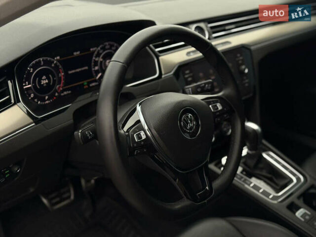 Сірий Фольксваген Arteon, об'ємом двигуна 2 л та пробігом 43 тис. км за 26950 $, фото 9 на Automoto.ua