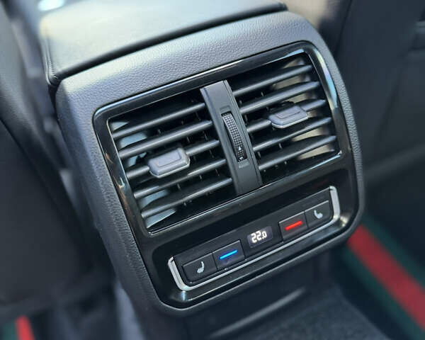 Серый Фольксваген Arteon, объемом двигателя 1.97 л и пробегом 73 тыс. км за 33200 $, фото 84 на Automoto.ua