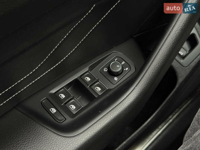 Серый Фольксваген Arteon, объемом двигателя 1.98 л и пробегом 78 тыс. км за 29900 $, фото 25 на Automoto.ua