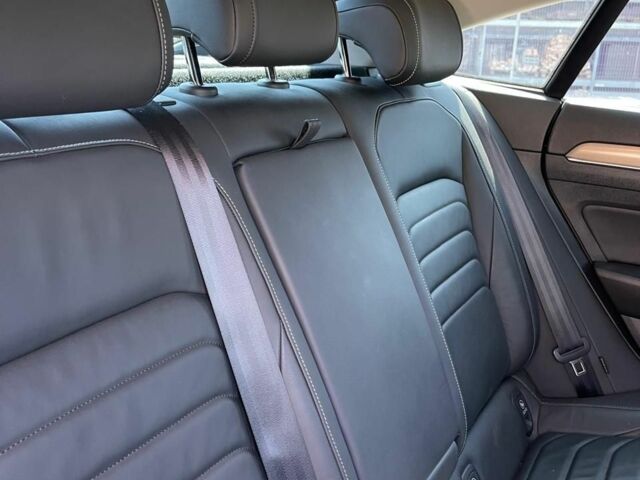 Серый Фольксваген Arteon, объемом двигателя 2 л и пробегом 72 тыс. км за 27500 $, фото 6 на Automoto.ua