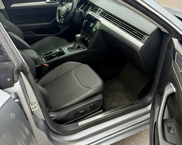 Сірий Фольксваген Arteon, об'ємом двигуна 2 л та пробігом 52 тис. км за 24500 $, фото 18 на Automoto.ua