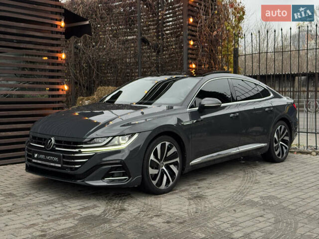 Серый Фольксваген Arteon, объемом двигателя 1.98 л и пробегом 78 тыс. км за 29900 $, фото 2 на Automoto.ua
