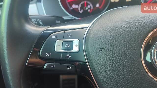 Серый Фольксваген Arteon, объемом двигателя 1.98 л и пробегом 107 тыс. км за 24700 $, фото 26 на Automoto.ua