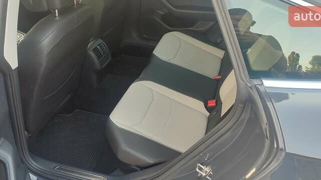 Серый Фольксваген Arteon, объемом двигателя 1.98 л и пробегом 107 тыс. км за 24700 $, фото 29 на Automoto.ua