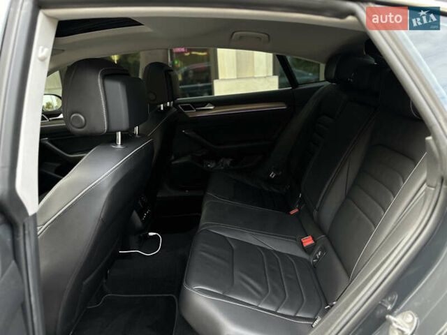 Серый Фольксваген Arteon, объемом двигателя 1.97 л и пробегом 98 тыс. км за 29700 $, фото 21 на Automoto.ua