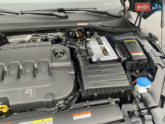 Серый Фольксваген Arteon, объемом двигателя 1.97 л и пробегом 98 тыс. км за 28250 $, фото 38 на Automoto.ua
