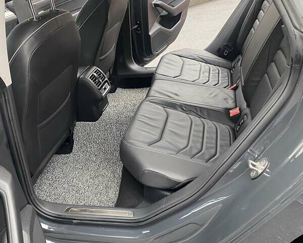 Сірий Фольксваген Arteon, об'ємом двигуна 1.97 л та пробігом 98 тис. км за 28750 $, фото 36 на Automoto.ua